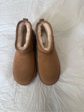 Uggs never worn